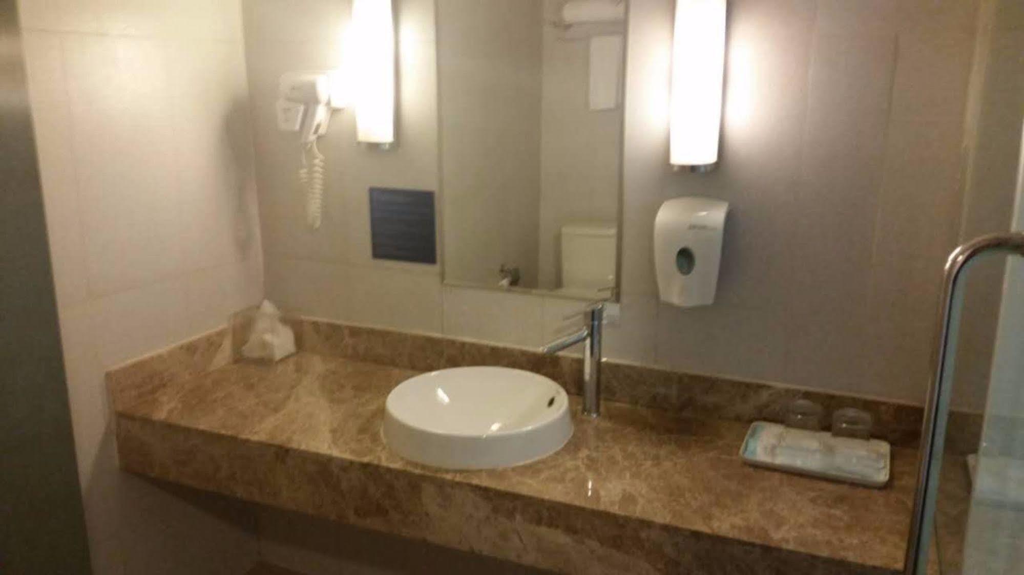 Holiday Inn Express Tianjin City Center Екстер'єр фото